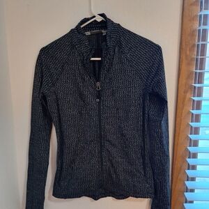 Athleta Black and White Patterned Zip Jacket size small